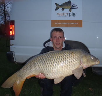 Sean Lenrer with a fine Carp taken at Dusk